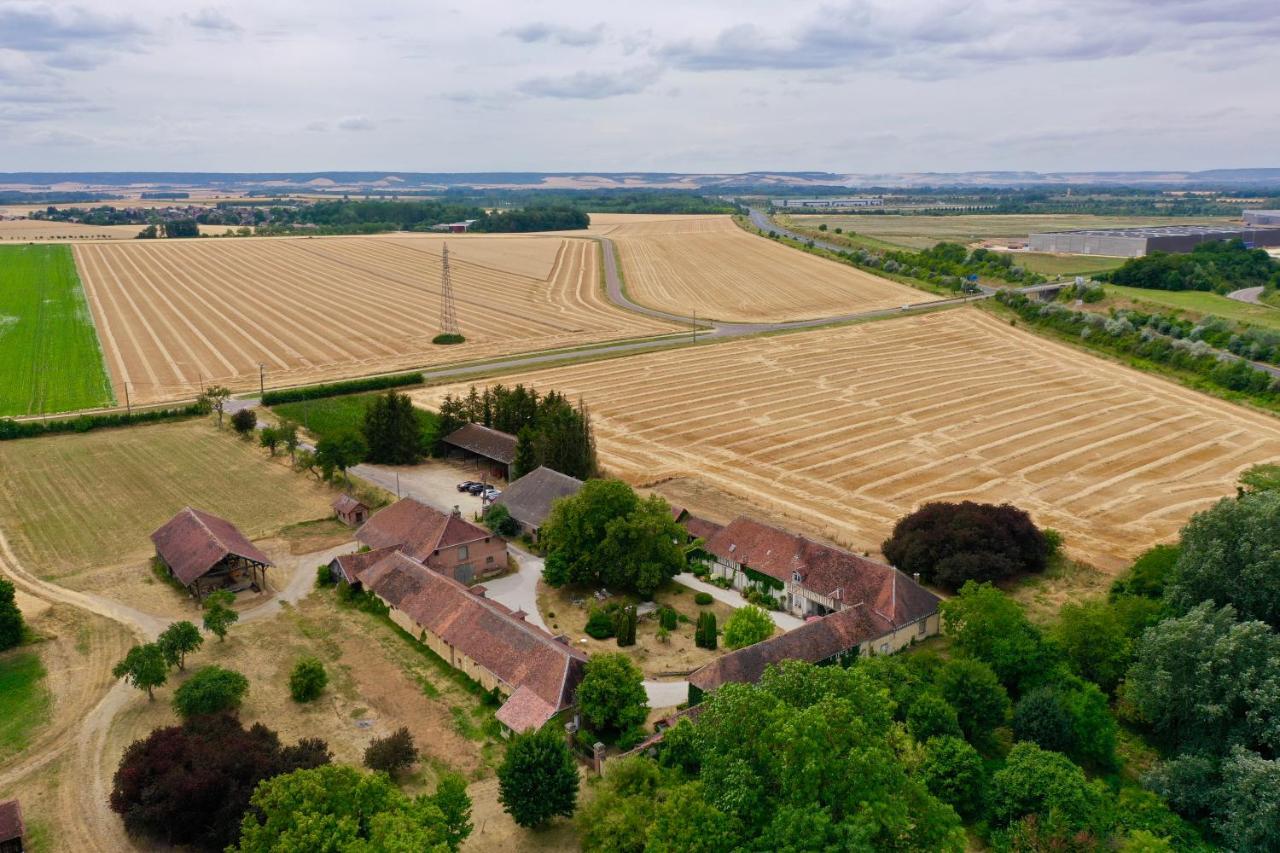 Bed and Breakfast Domaine De La Creuse Moussey  Exterior foto